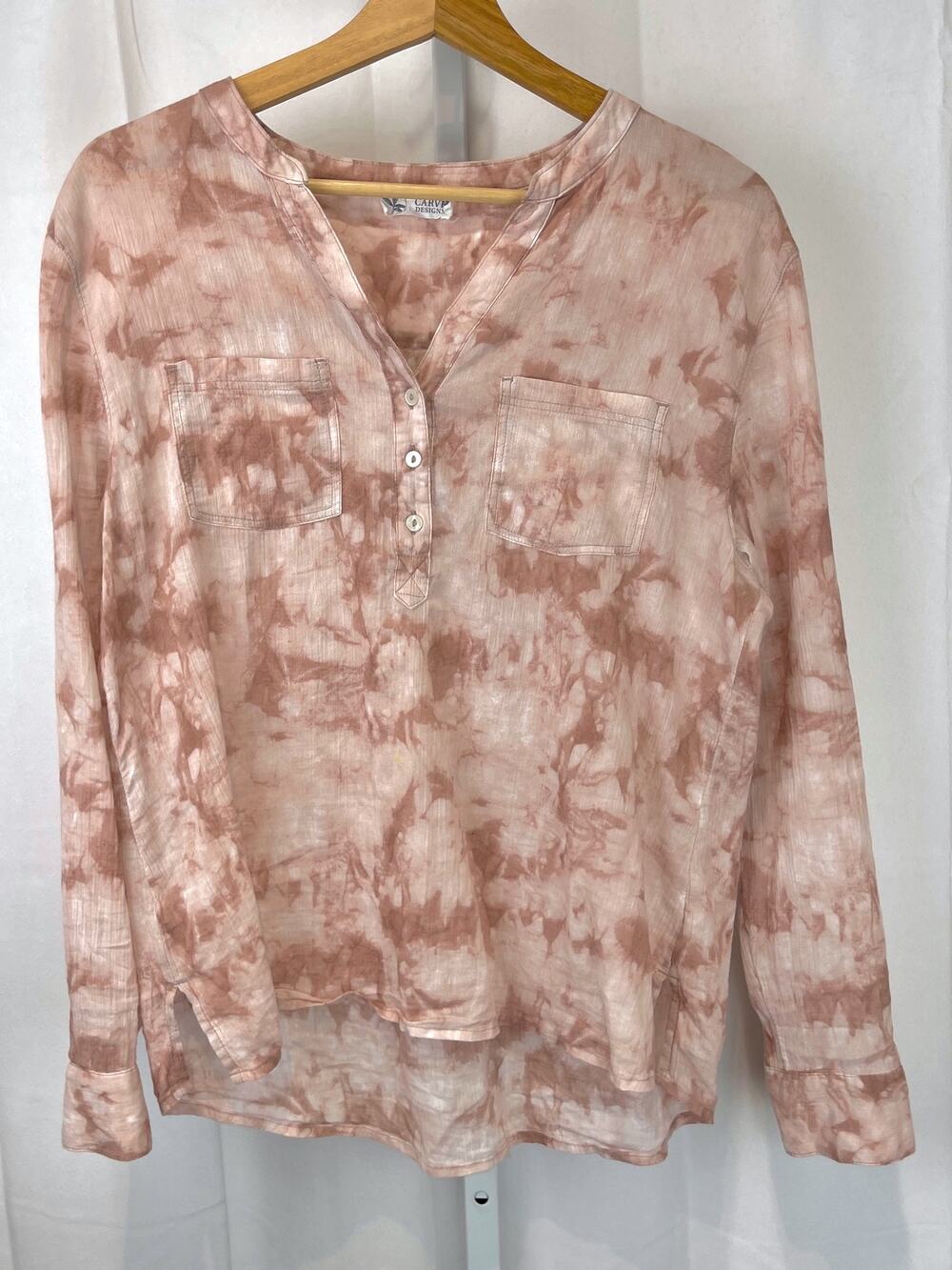 CARVE Designs Dylan Gauze Shirt Roll Tab Sleeve Organic Cotton Fawn Tie Dye S